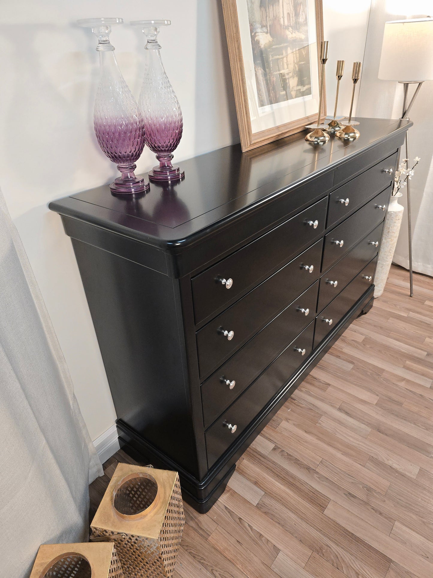 Elegant Solid Wood 8-Drawer Dresser by Stanley – Classic Black with Silver Knobs