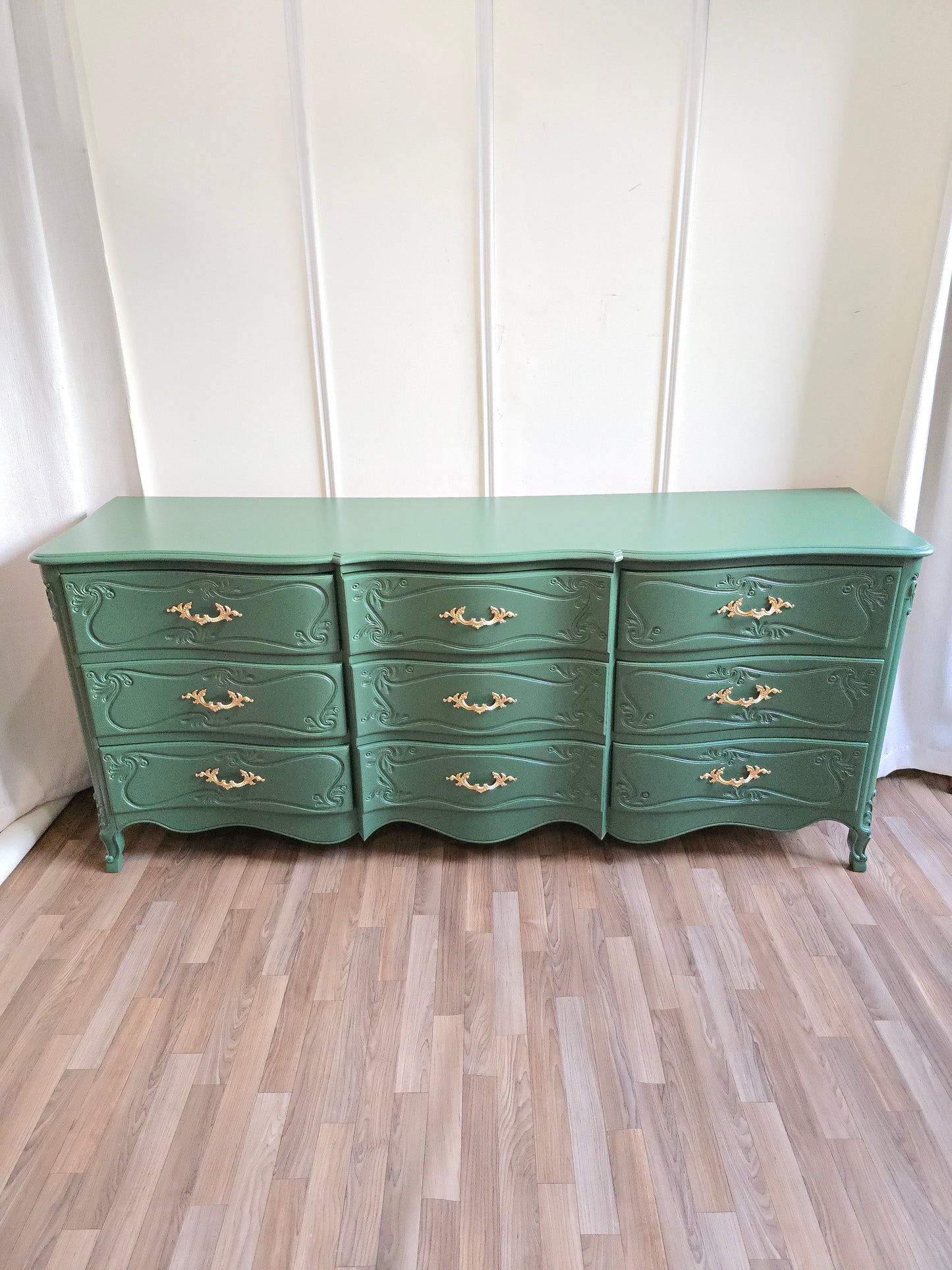 Refinished Solid Wood French Provincial Dresser – Emerald Green with Gold Hardware