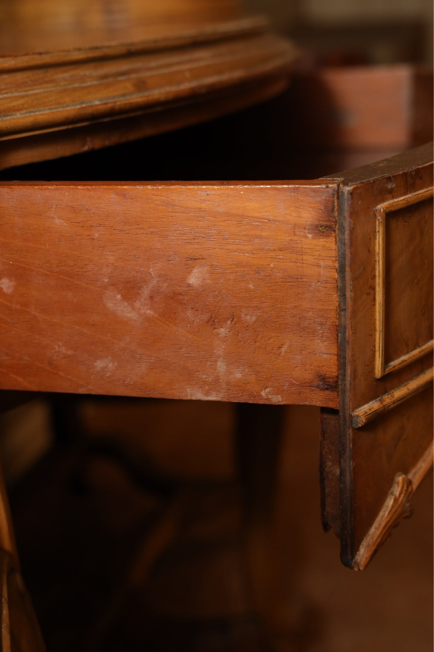 Antique French Rococo Vanity with Etched Mirror – Hand-Carved Burled Wood