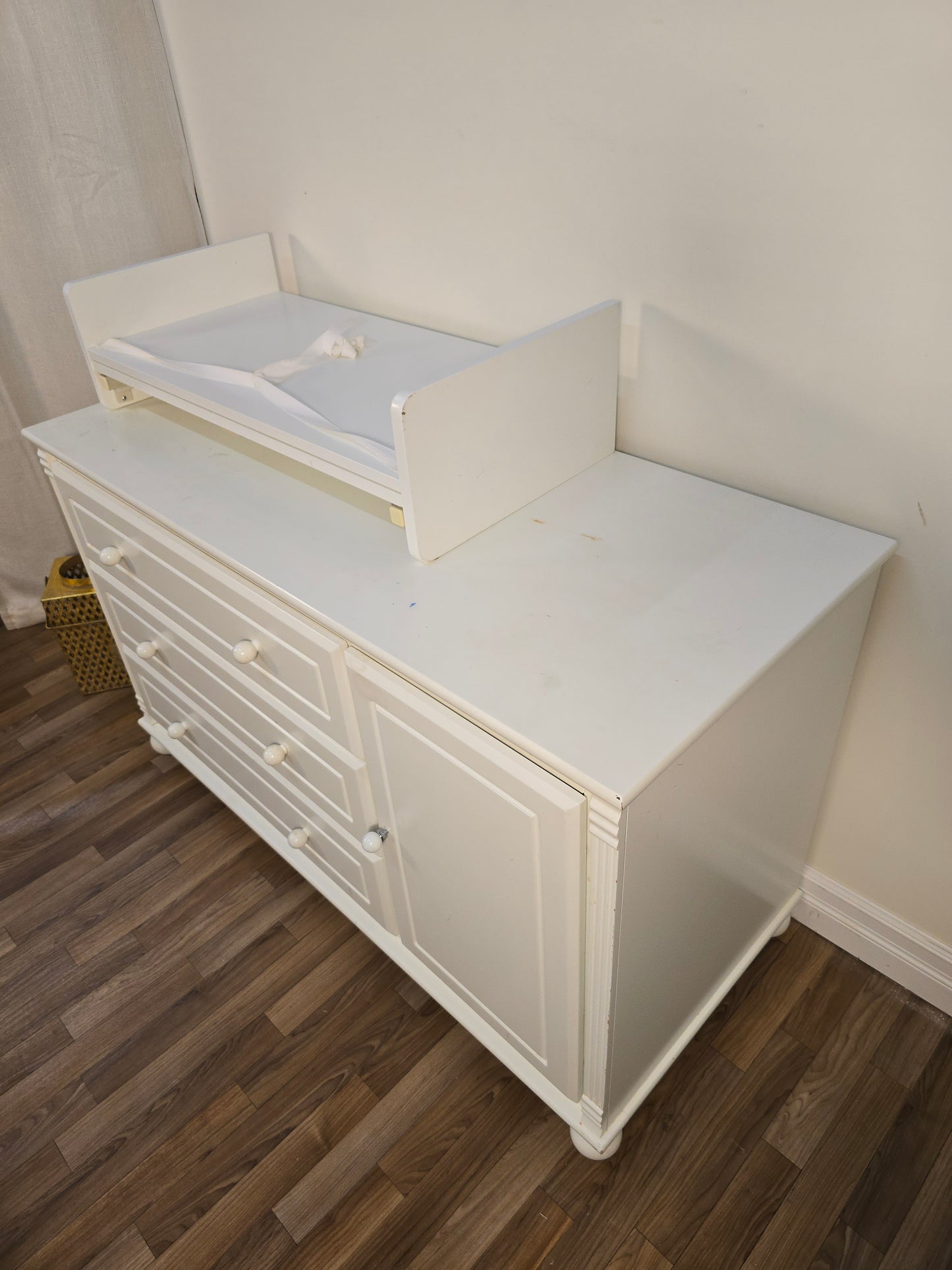 Bellini White Dresser – 3-Drawer Chest with Side Cabinet, Solid Wood