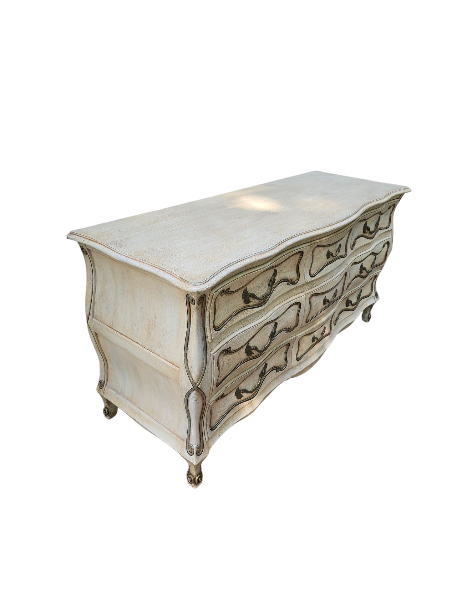 Chantilly French Provincial Dresser – Antique Nine-Drawer Chest with Serpentine Front