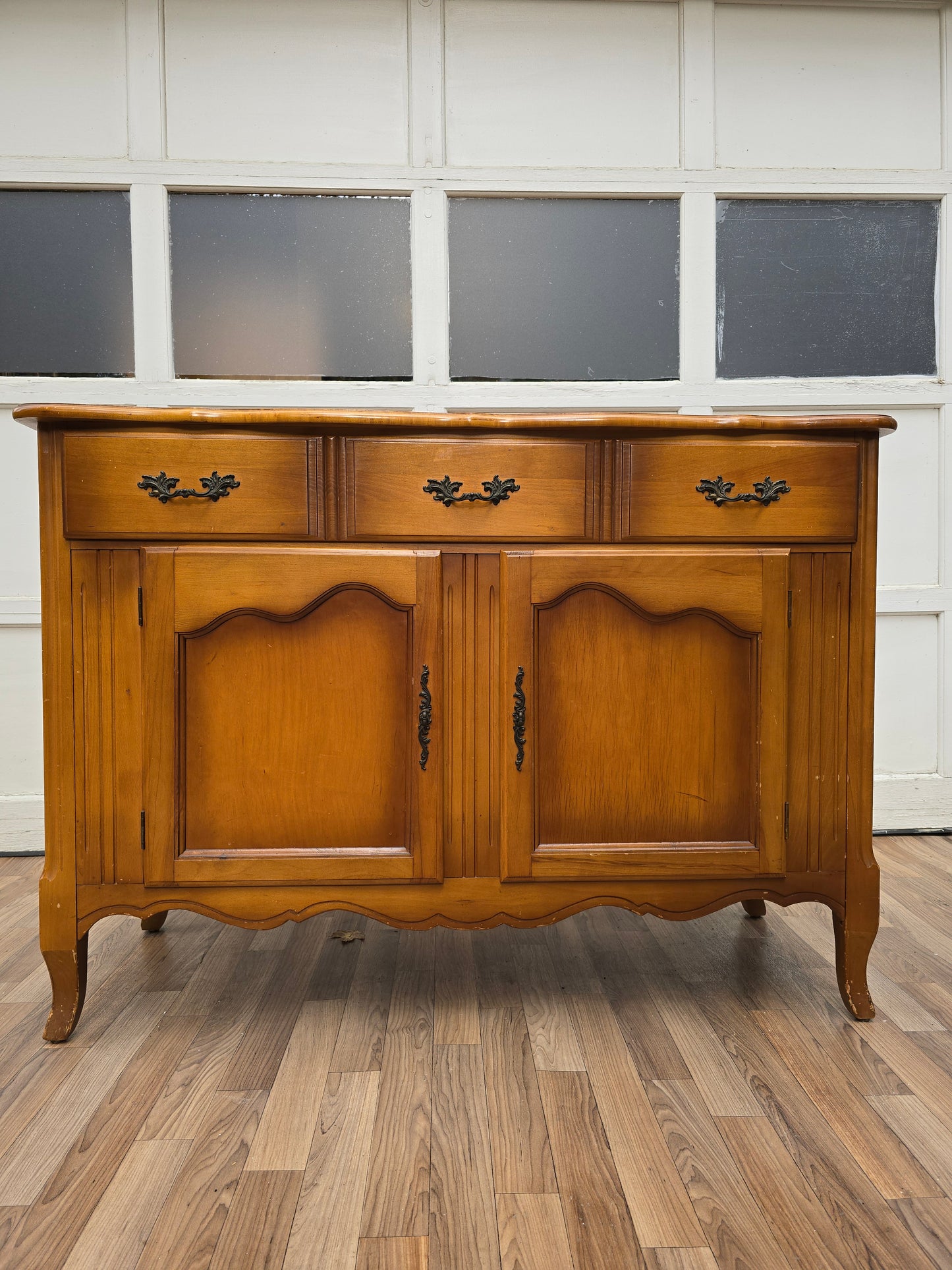 Versailles Provincial Sideboard – Vintage Two-Door Buffet with Carved Details