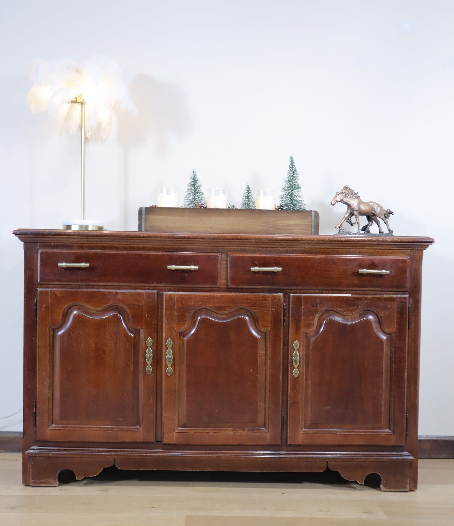Thomasville Vintage Sideboard – Solid Wood 3-Door Credenza with Brass Hardware