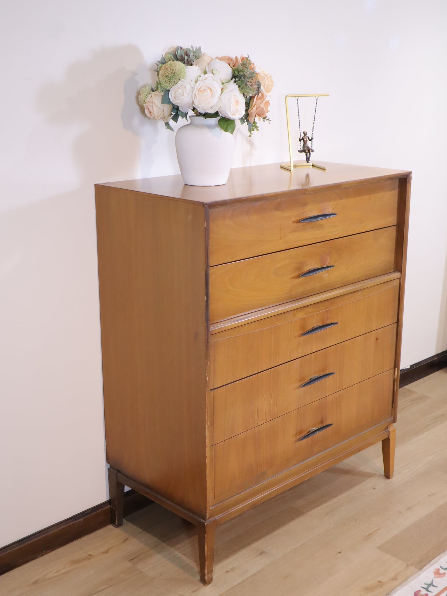 Unagusta Mid-Century Modern Tallboy – 5-Drawer Walnut Dresser